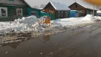 Улица Пушкина в Минусинске стала ледовым катком