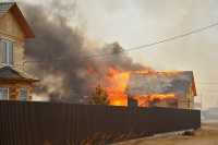Двадцать домов в Шушенском сгорели из-за неосторожных действий одного человека