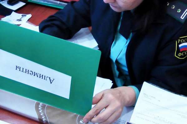 Минусинского алиментщика заставили отрабатывать долг в 1 миллион рублей