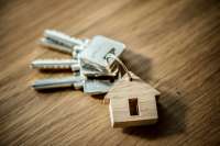 В Шушенском районе 167 жителей аварийного жилья получили ключи от новых квартир