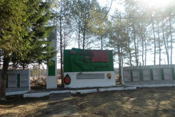 Глава Каратузского района проинспектировал ремонт памятника павшим воинам