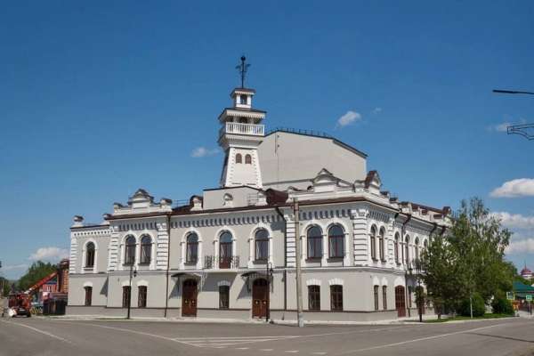В Минусинске отреставрировали историческое здание драматического театра