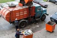 В Хакасии снизили тарифы на вывоз мусора, пойдя навстречу Коновалову