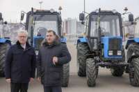 Новые трактора получили три сельсовета Минусинского района