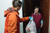 В Минусинске сформированы команды волонтеров для помощи пожилым людям
