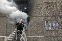 В Саяногорске пожарные спасли школьника из горящей квартиры