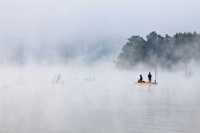 На Красноярском водохранилище в тумане заблудился рыбак