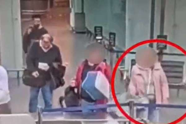 В аэропорту Внуково пассажирку отстранили от полета из-за кражи часов