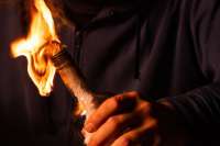 В Хакасии двое молодых людей пытались сжечь частный дом