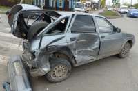 В центре Минусинска столкнулись три машины