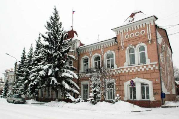 Администрация Минусинска не может определиться со стоимостью снега