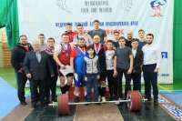 Команда минусинских тяжелоатлетов завоевала серебро на чемпионате Красноярского края
