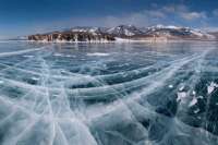 Толщина льда на Красноярском водохранилище подходит к метру