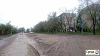 Тротуар и освещение улица Комарова получит к осени