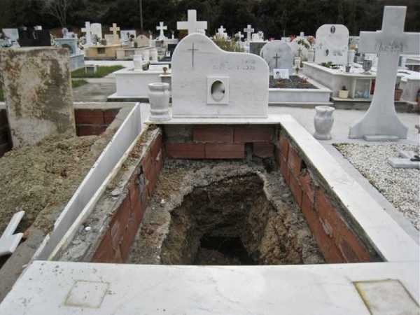 В поисках пропавшего трупа красноярской бабушки вскроют 30 могил